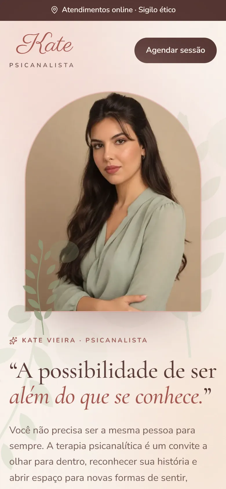 Página da psicanalista Kate Vieira no celular, com a foto dela e a frase de apresentação